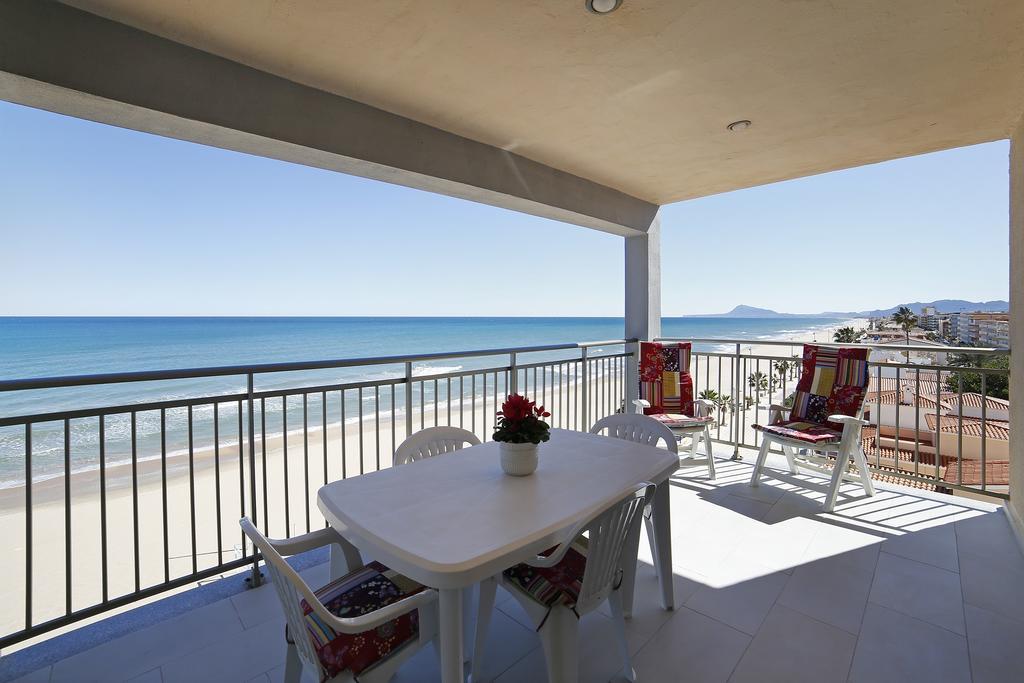 Apartamento Frente Al Mar بيلريجارد المظهر الخارجي الصورة