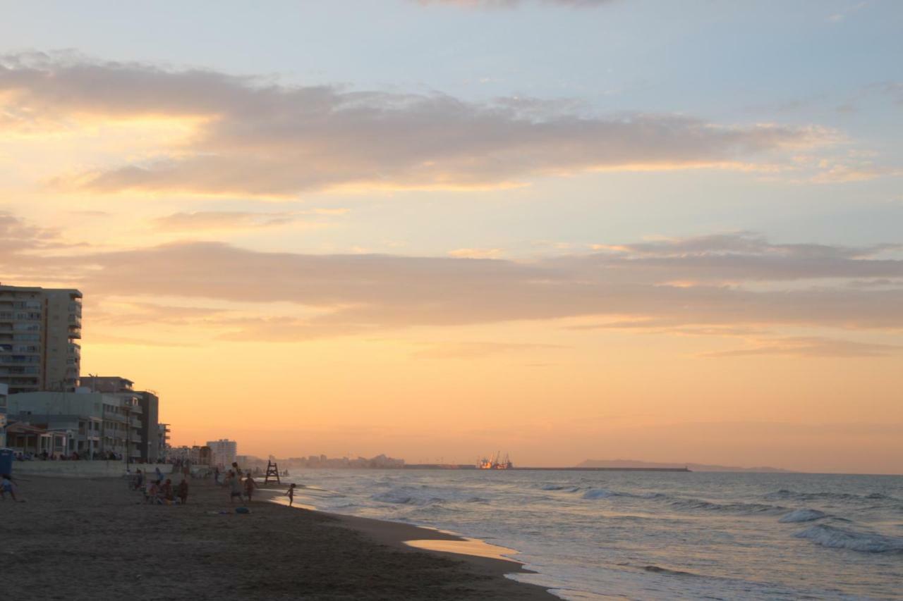 Apartamento Frente Al Mar بيلريجارد المظهر الخارجي الصورة