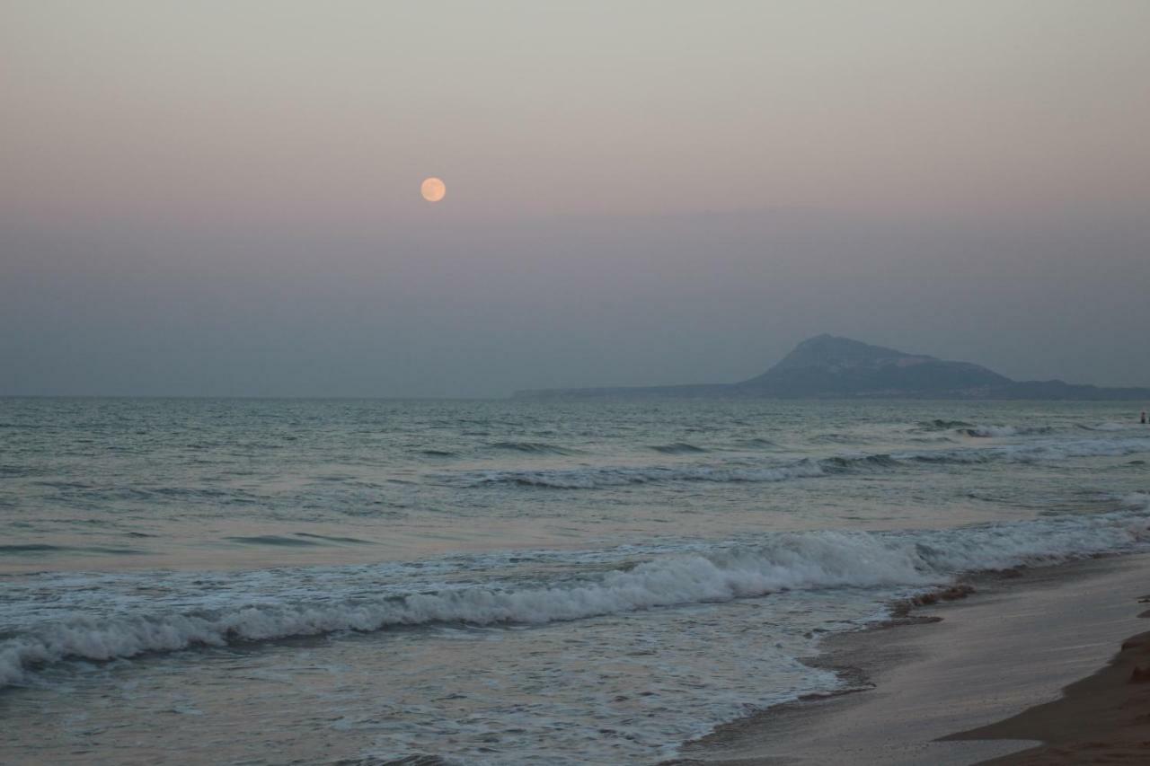 Apartamento Frente Al Mar بيلريجارد المظهر الخارجي الصورة